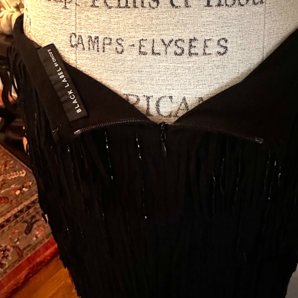Chico's Black Label women's Black Beaded Fringe Pencil Skirt Size: 0 NWT - Picture 8 of 9